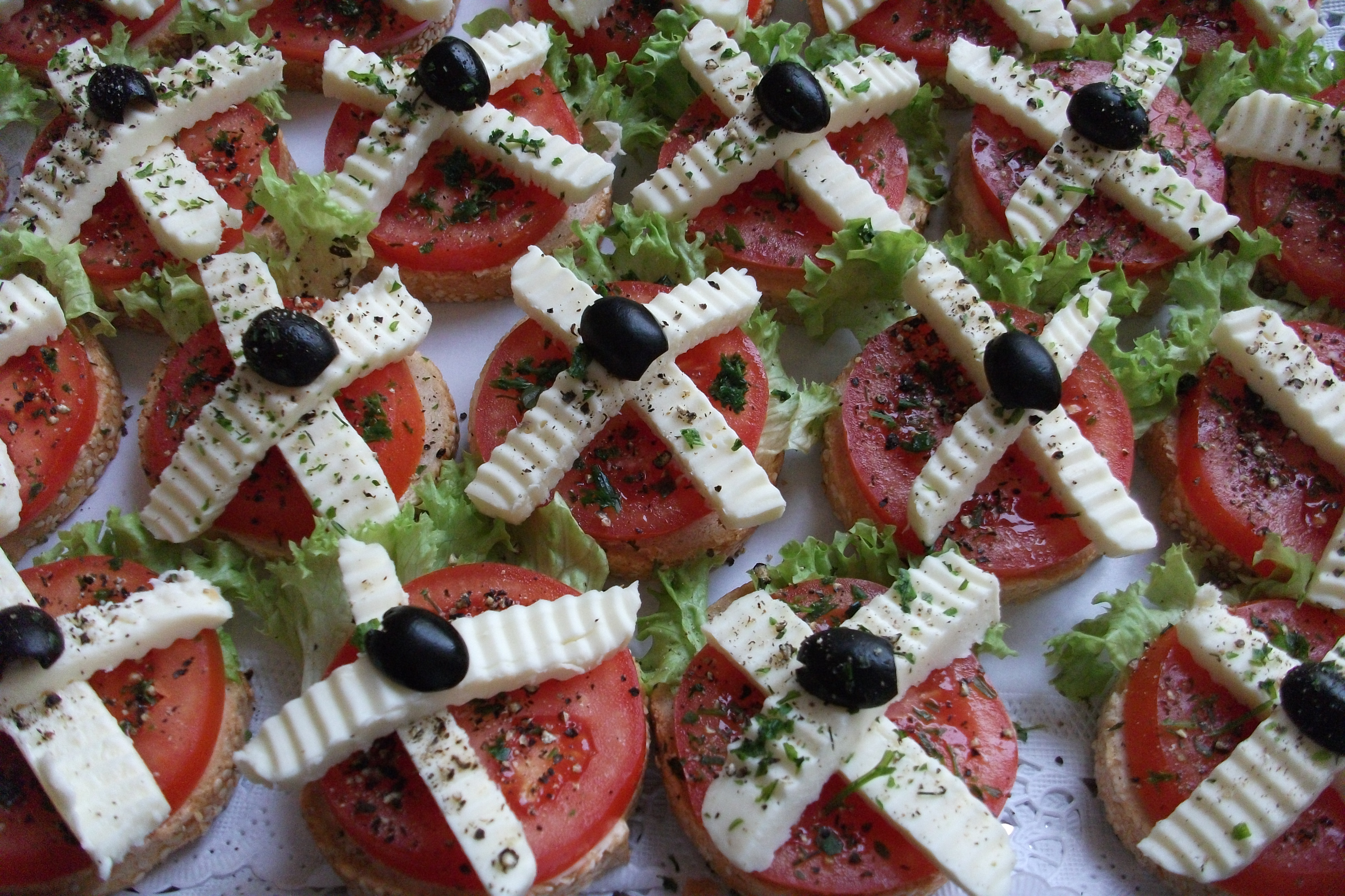 Canapee Mozzarella-Tomtae